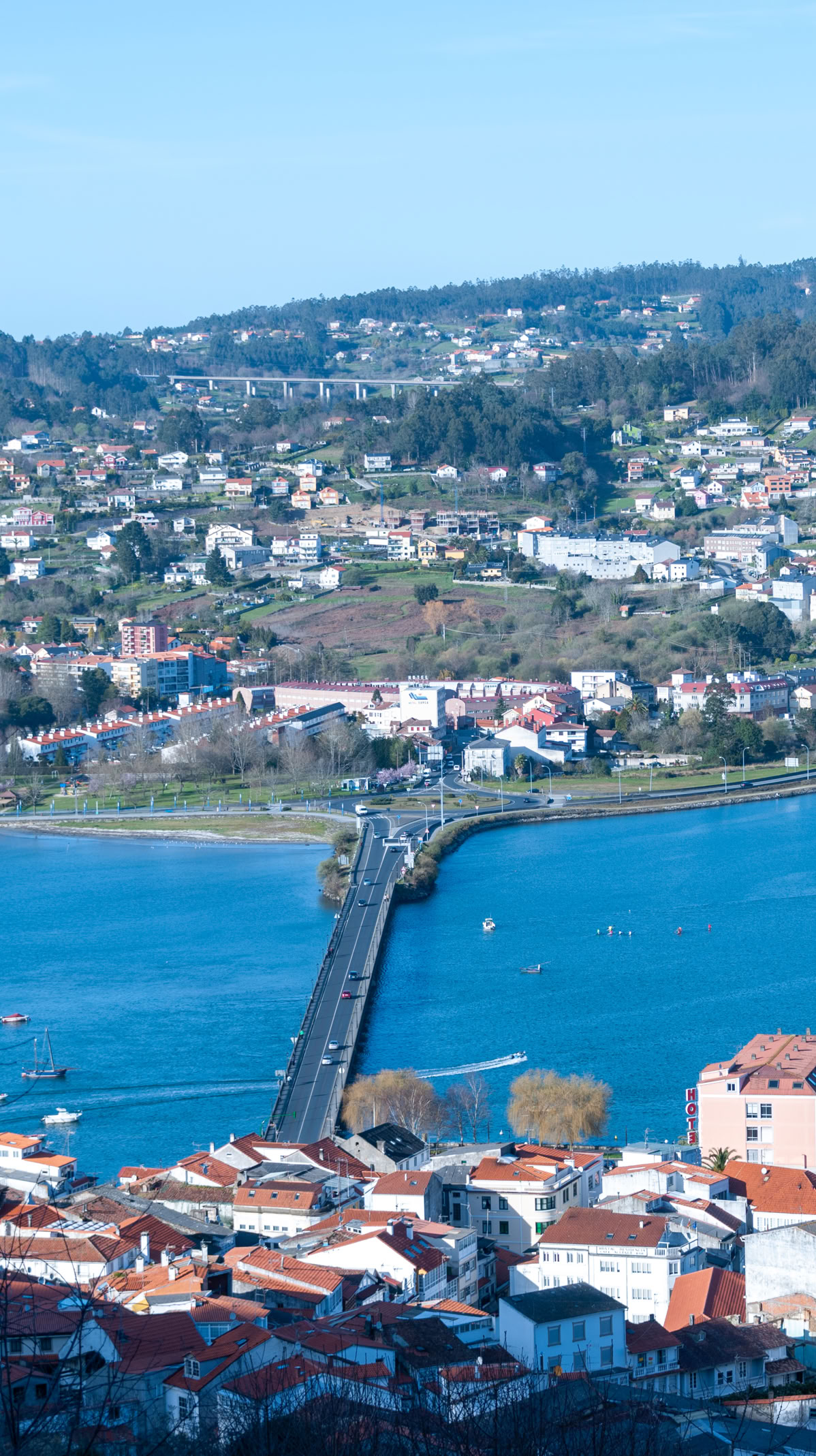 Puente que da nombre a la villa.